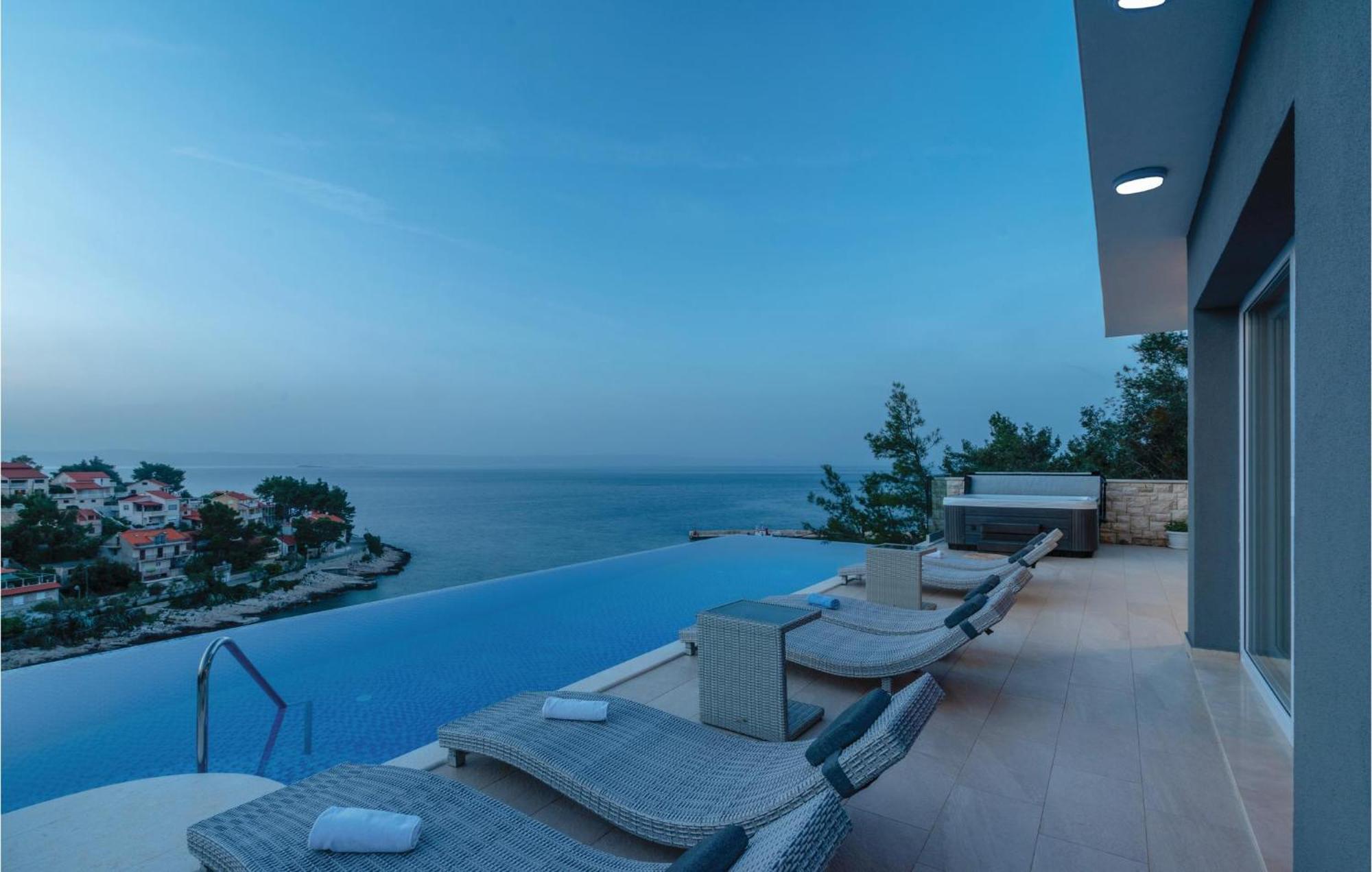 Cozy Home In Prigradica With Wifi Exterior foto